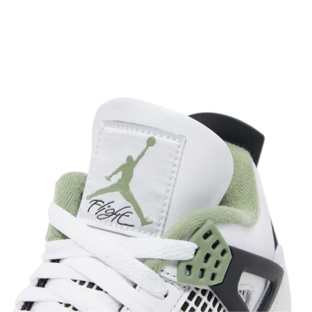 Nike Women’s White Black Light Green Retro Sneakers - Picture 12 of 12